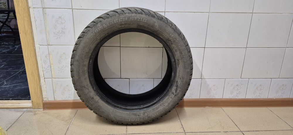 Продам зимний шины 4 шт. Комплект