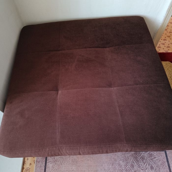 Продам пуфик в отличном состоянии.