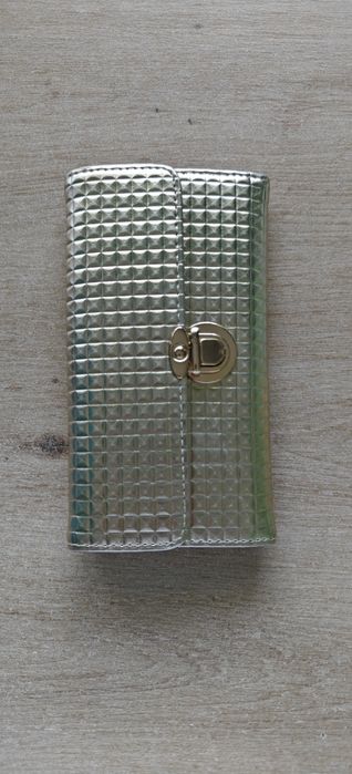 Дамски портмонета - различни видове