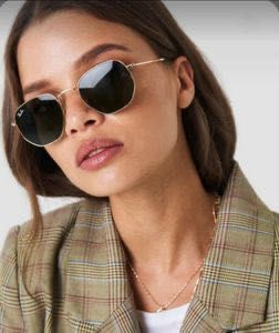 Очила чисто нови