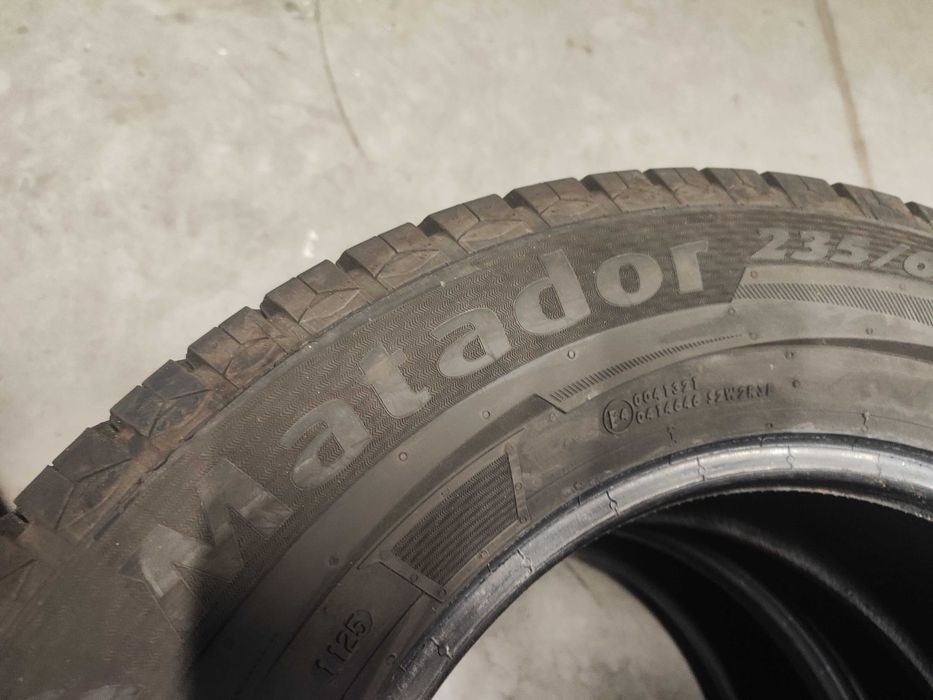 2бр.летни гуми 235/65/16C Matador