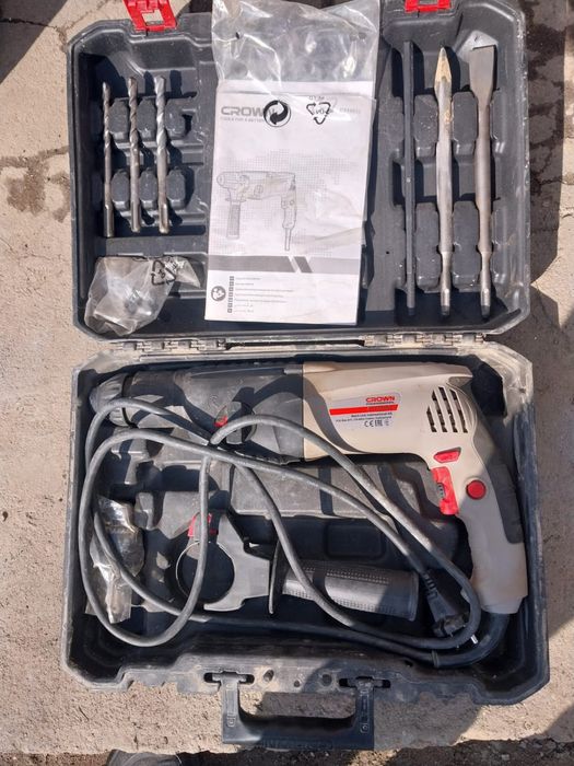 Перфоратор продам новая