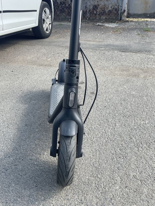 Trotineta electrica NINEBOT KickScooter F2, 10 inch, negru