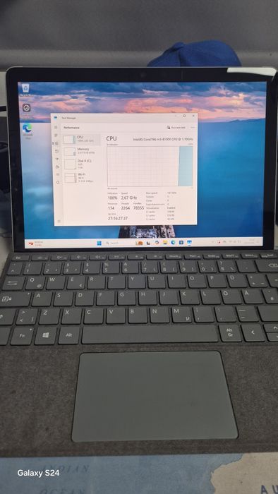 Microsoft surface go 2 i3  gen 8 8gb ram 128gb Touch-Screen 2 in 1