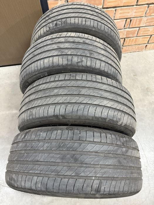 Michelin Летний 225/50/18 комплект