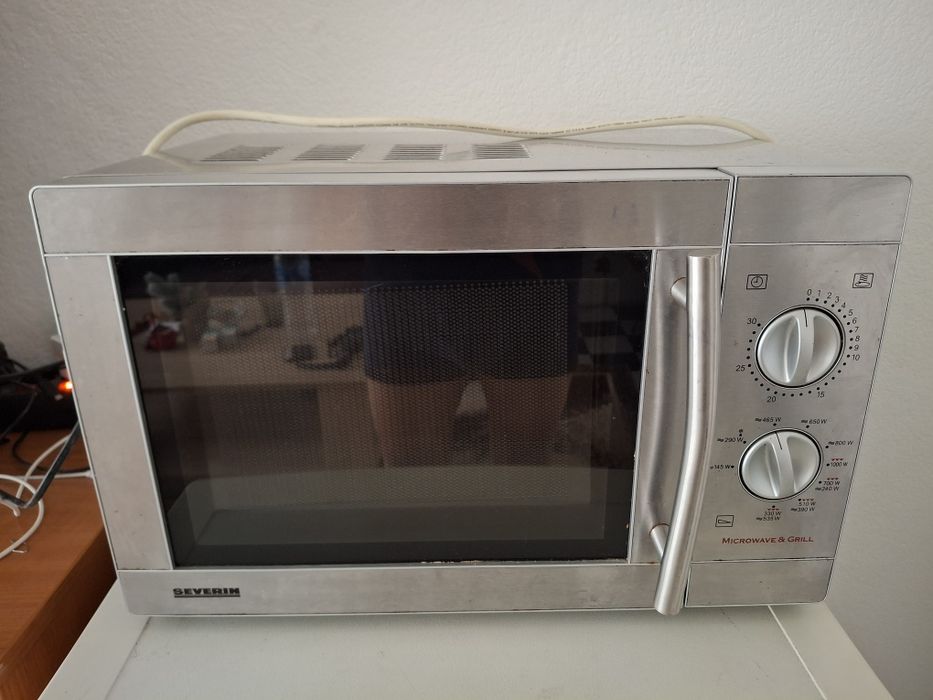 Микровълнова печка SEVERIN