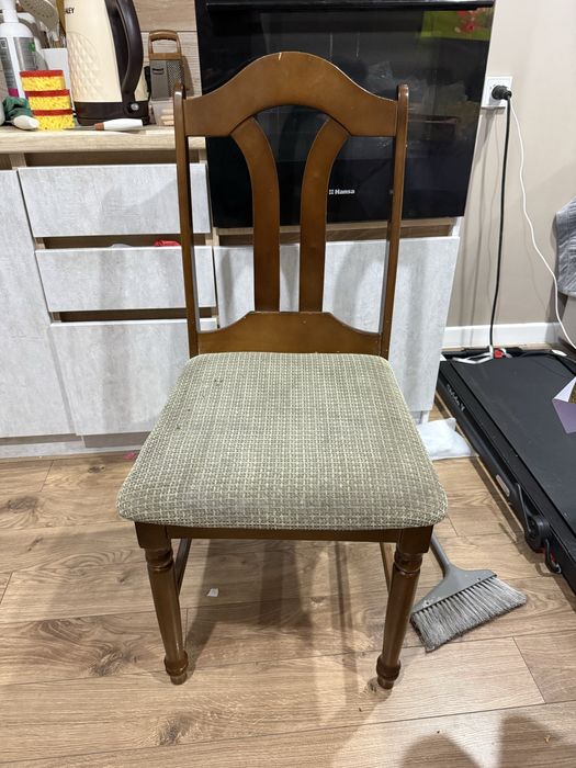 Продам стулья 5 штук