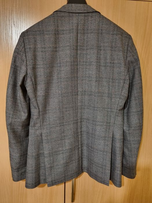 Продавам ново мъжко сако
