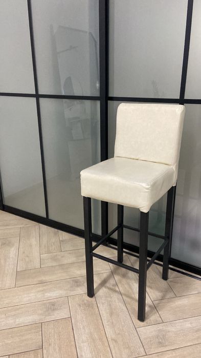 Продаю барный стул Зэта