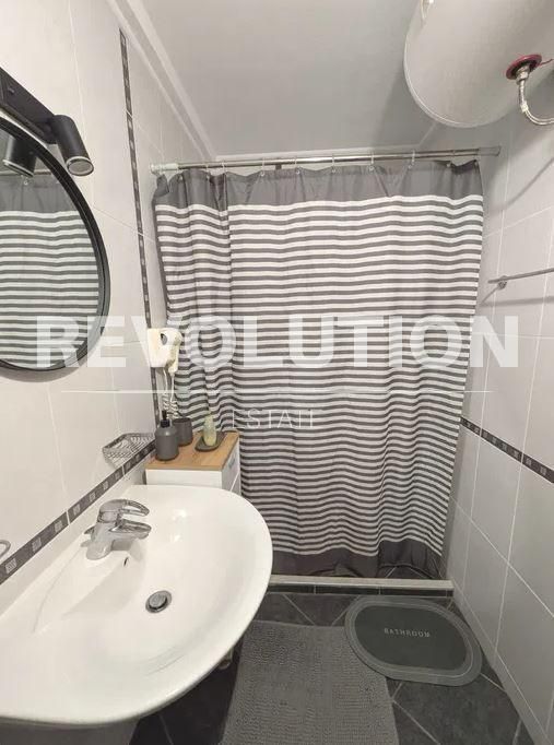 Дава се под наем Тристаен апартамент в Варна, Спортна зала - 110 кв.м за 700 € - Снимка #4