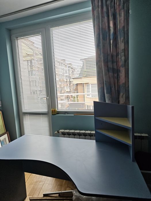 Офис и учебно бюро