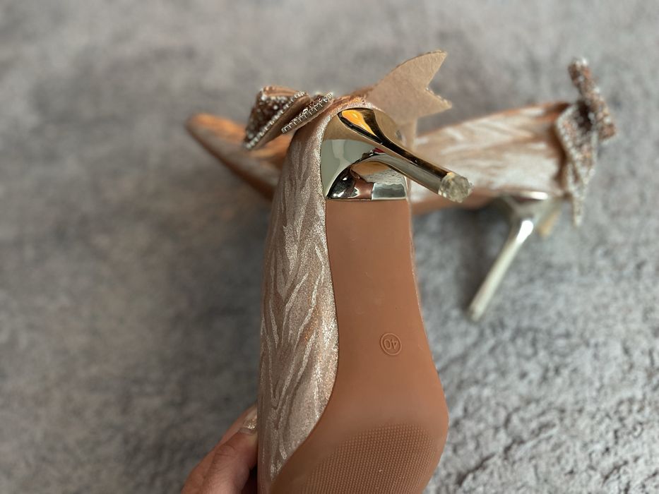 Нови дамски обувки