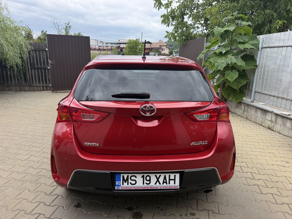 TOYOTA Auris 2013 — imagine 4