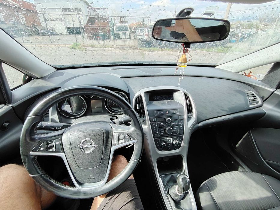 Opel Astra 1,7DTR, Опел Астра на части!
Декември 2012