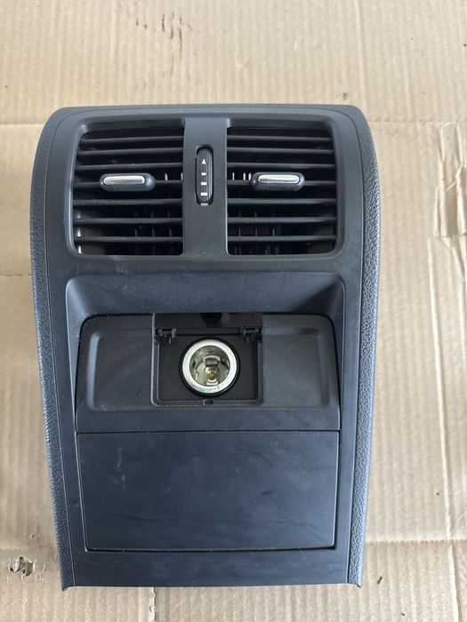 Grila aerisire cotiera Volkswagen Passat B7 2.0 CFGC 2013