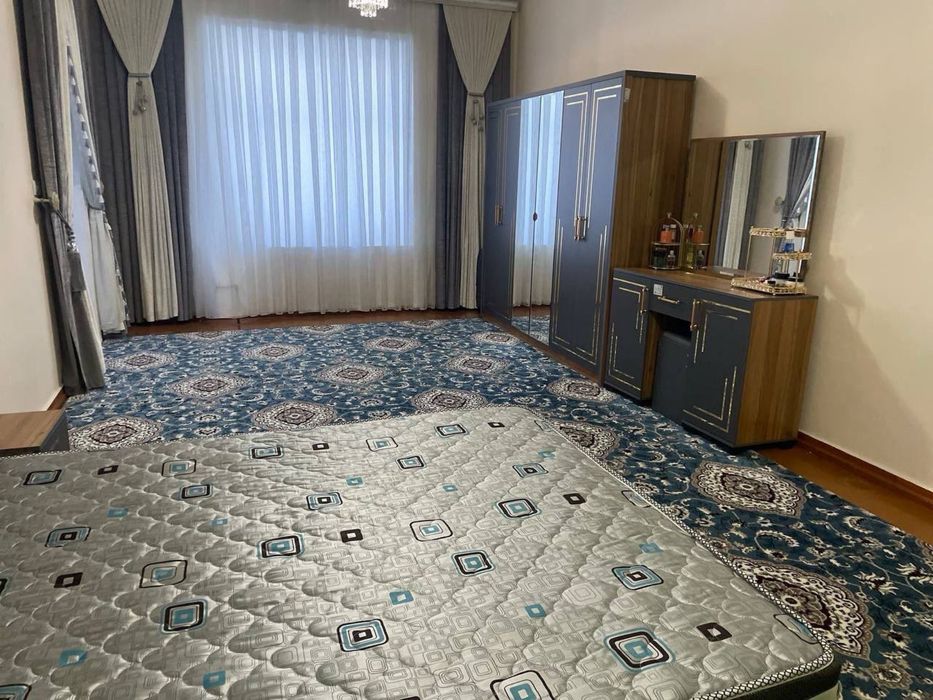 Дом 4 соток 2х этажный 10 комнат Трикотажка 65 школа