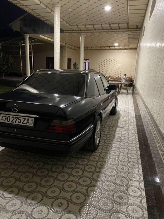 Mercedes Benz w124