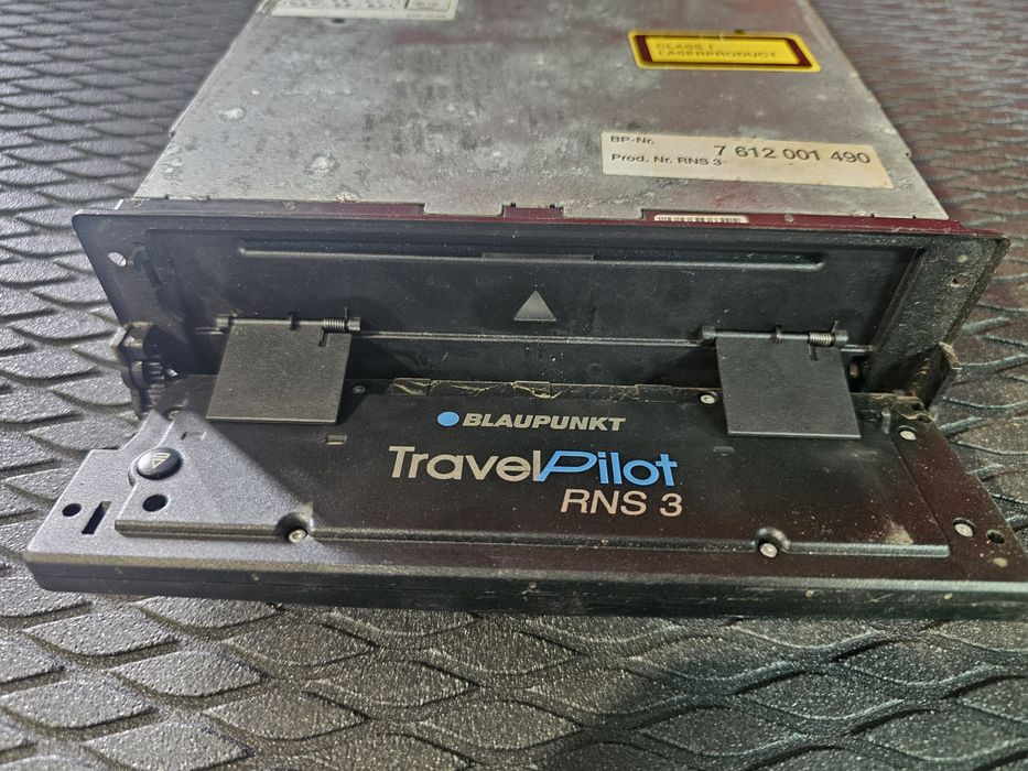 Blaupunkt TravelPilot RNs 3 BL/RT + Blaupunkt IDC A09 + instalație electrica + antena Gps Blaupunkt