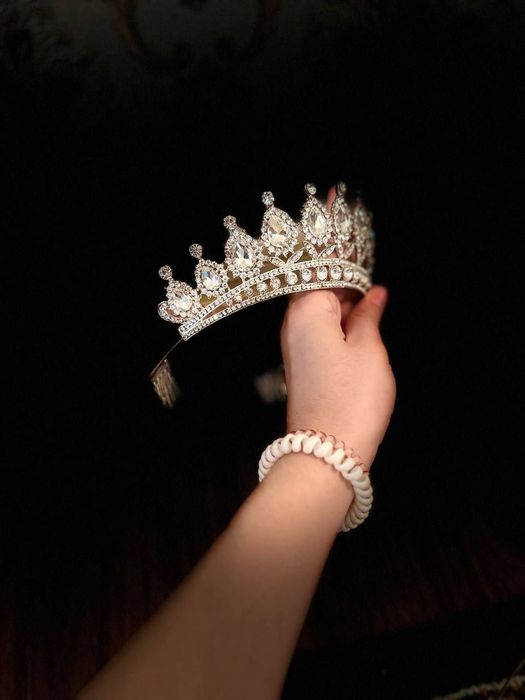 Корона нежная и красивая