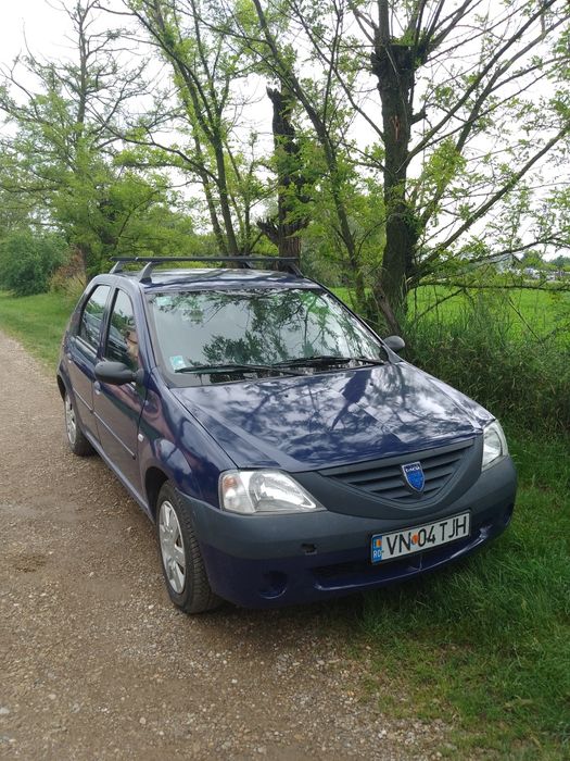 Dacia Logan anul 2004