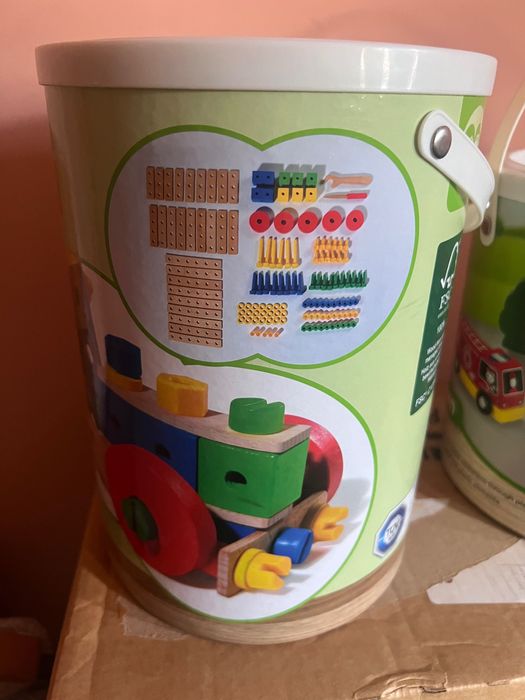 Дървен конструктор с гайки 135 части