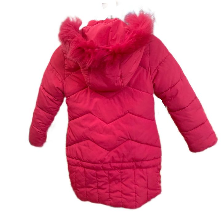 Розовая зимняя куртка
