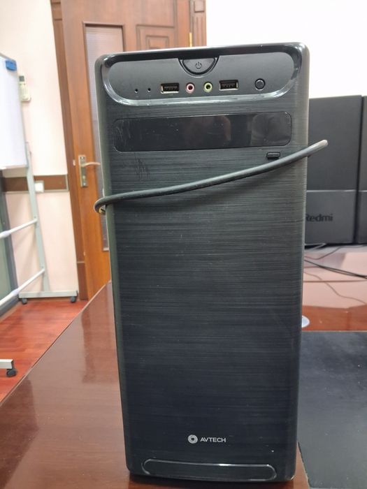 Core i5 2 pakaleniya sotiladi