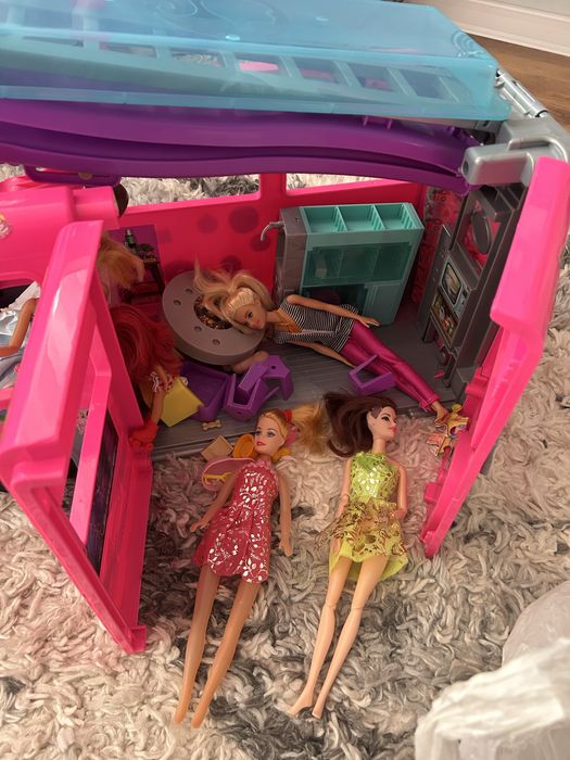 Крмпер за кукли Барби