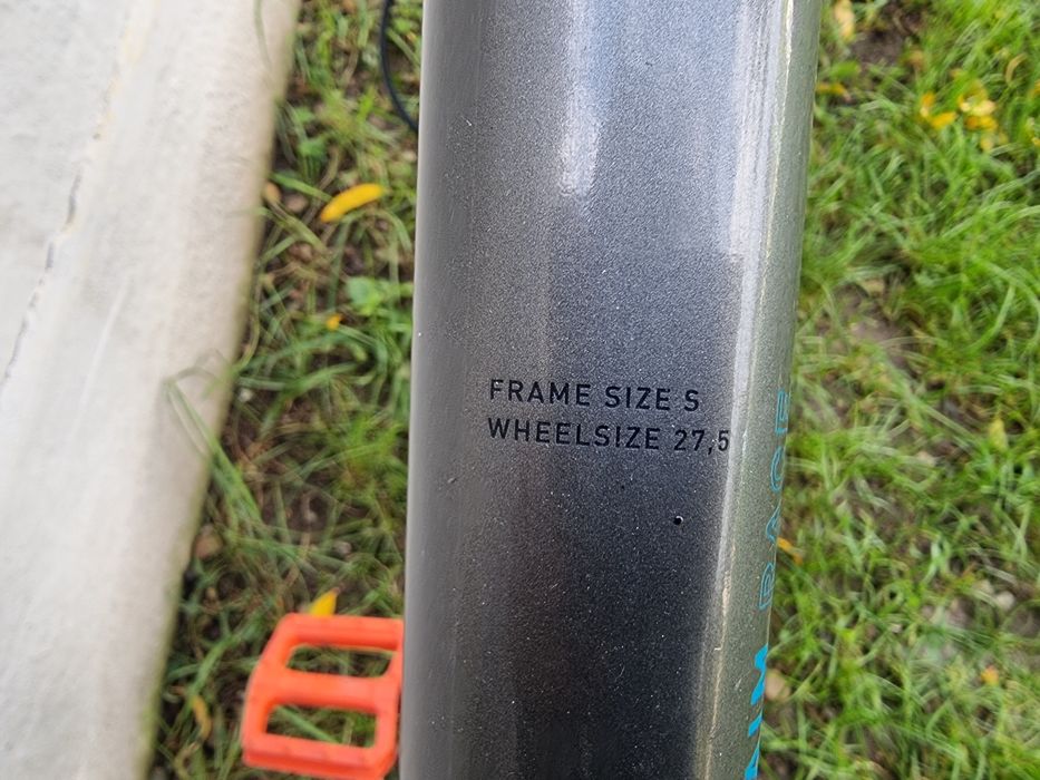 Bicicleta Cube Aim Race 2023