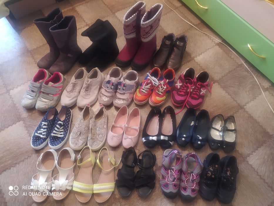 Продам обувь для девочки
