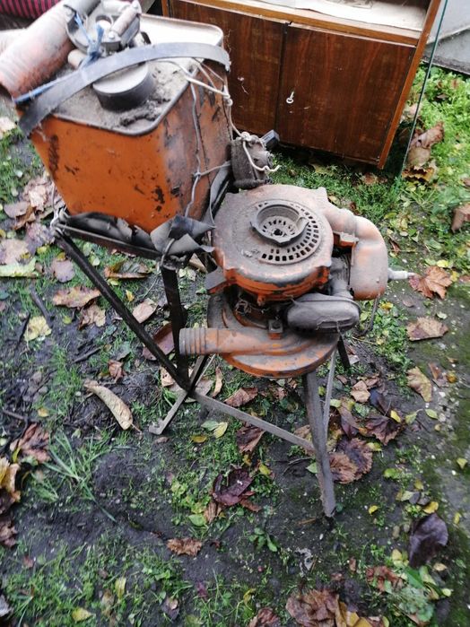 Водна помпа. стара, руска