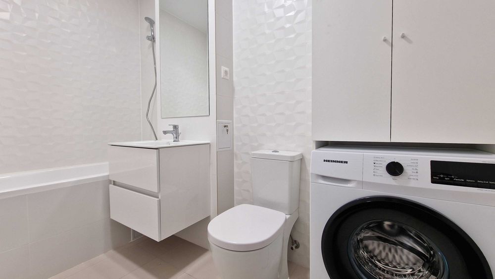Hils Republica - Basarabia - Industriilor 2v - Apartament NOU – Prima Închiriere - Terasă - Metrou Republica - parcare