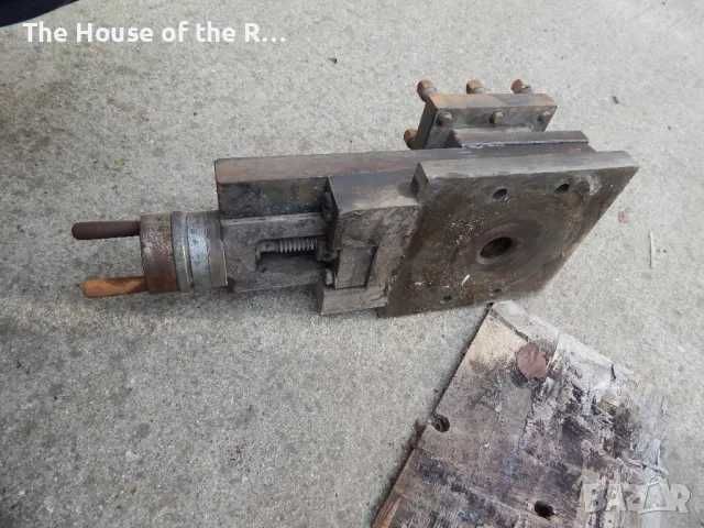 супорт за струг  .