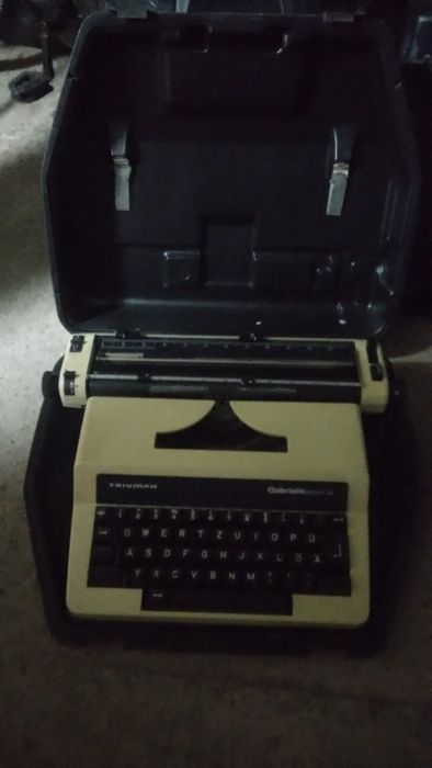 Ретро пишещи машини