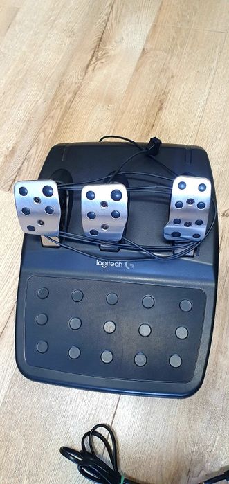 Gaming Volan Logitech G920 Volan+pedal+schimbător+adapter 

Funcționea