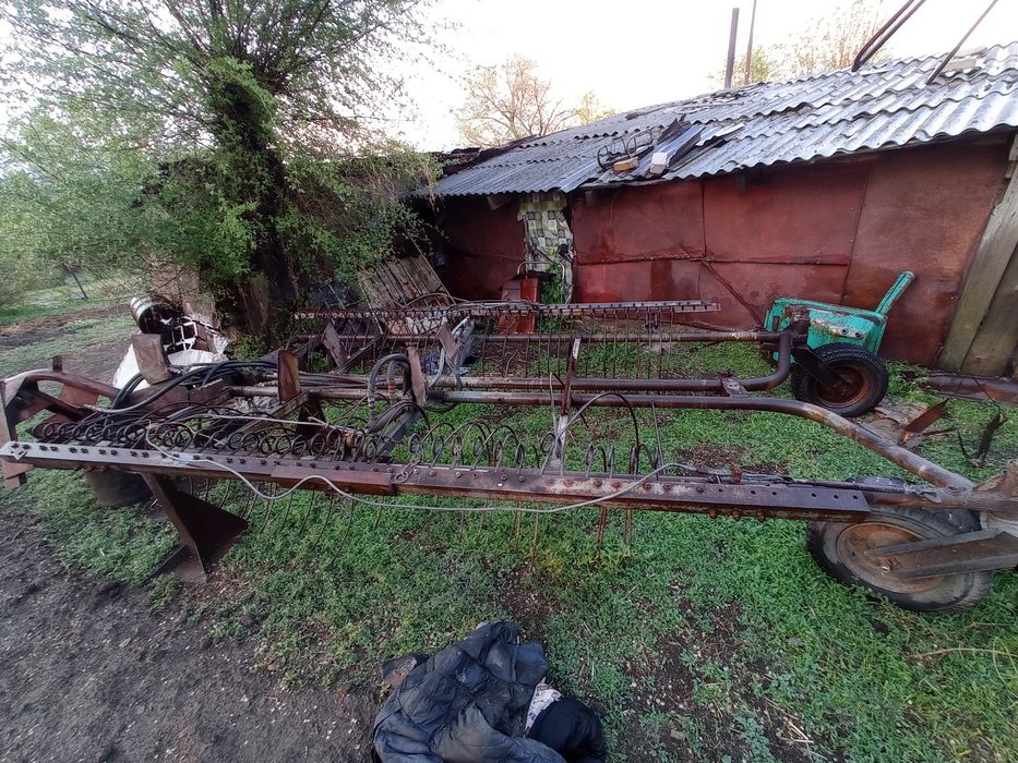 Продаеться трактор