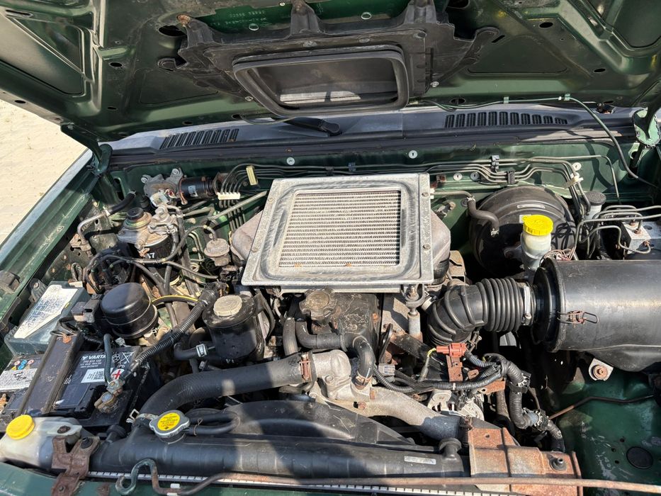 Vând sau schimb nissan navara d22