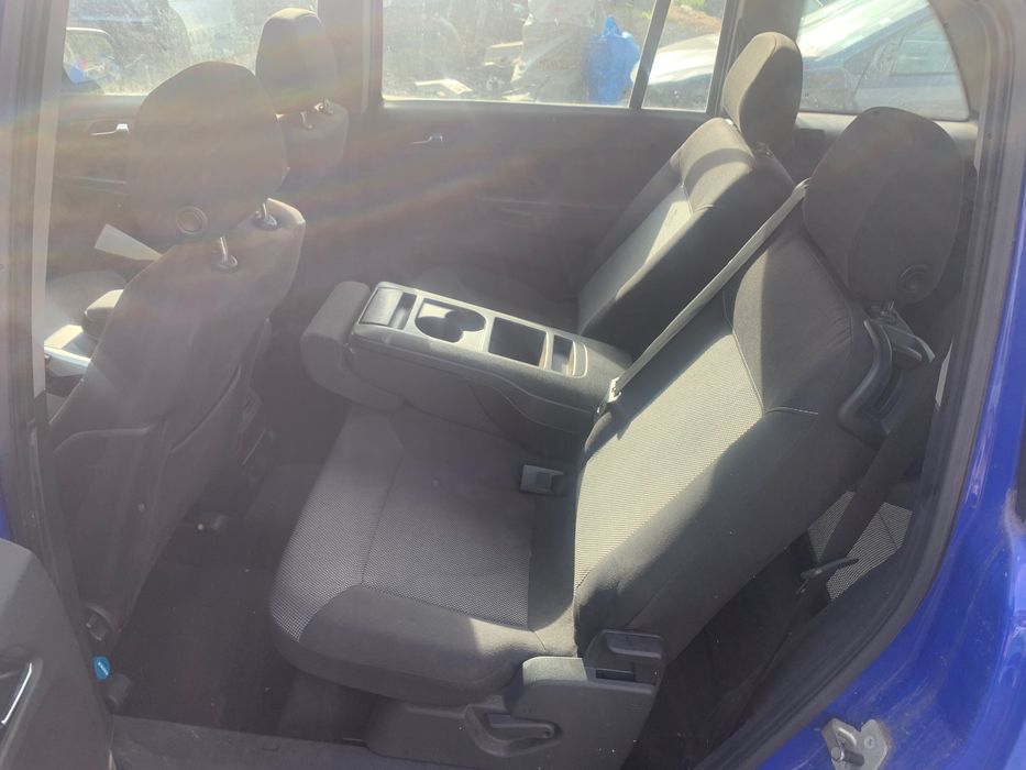 Opel Zafira 1.6t 2010г 6 скорости метан 150кс