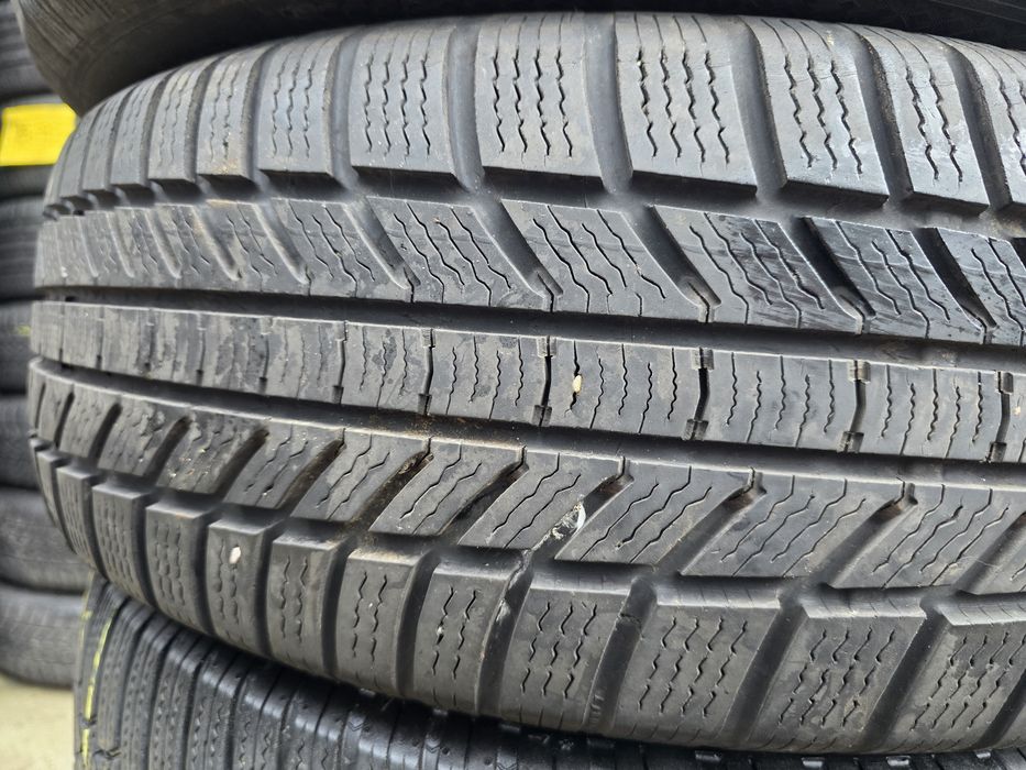 4бр Зимни гуми 215 65 16 - Continental