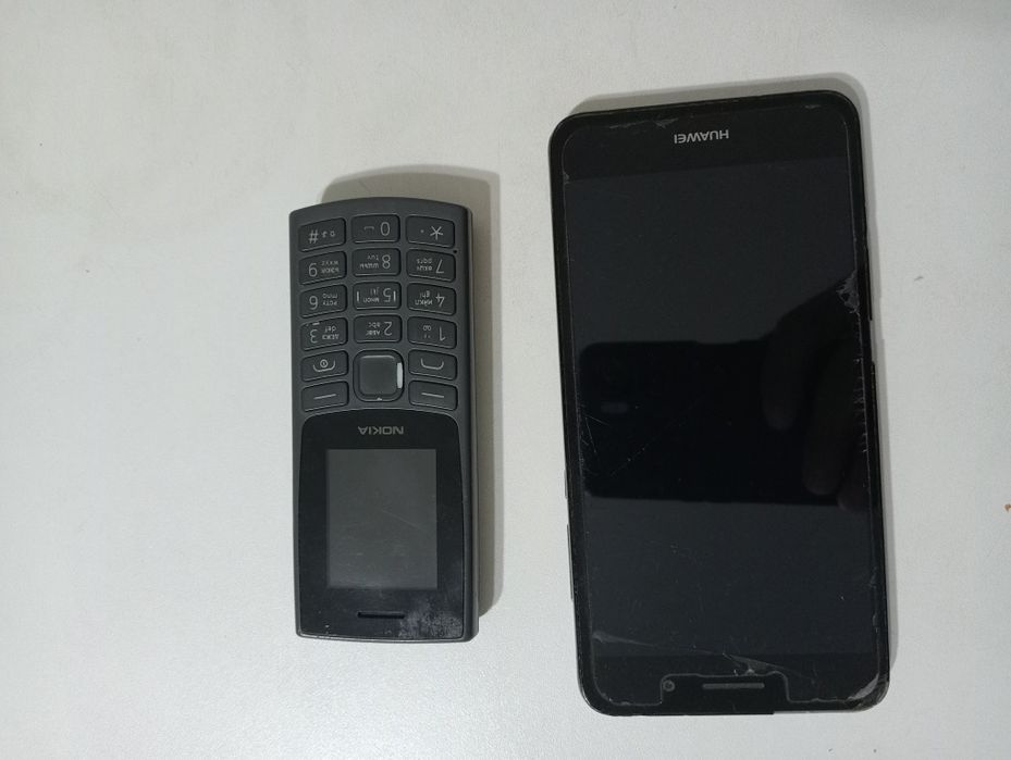 Сотовый телефондар сатылады