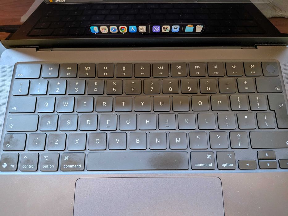 MacBook Pro 14" M5 10-CPU, 10-GPU, 16GB RAM, 512GB SSD В ГАРАНЦИЯ 27/01/2027г
