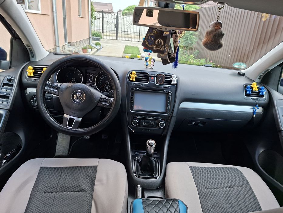 VOLKSWAGEN Golf 2010 — imagine 4