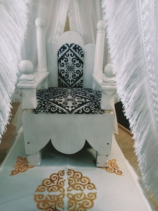 ТРОН!!! Вывод ребенка на Троне