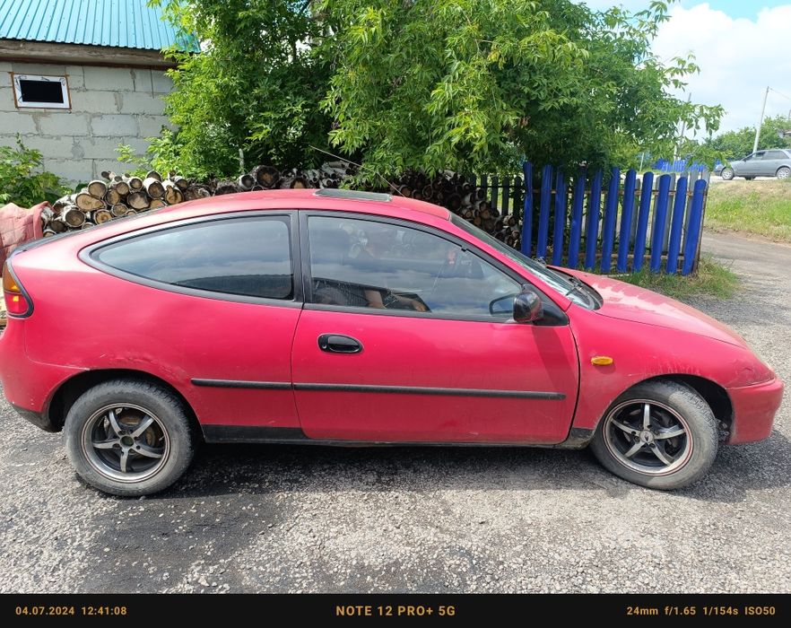 Продам Мазда 323