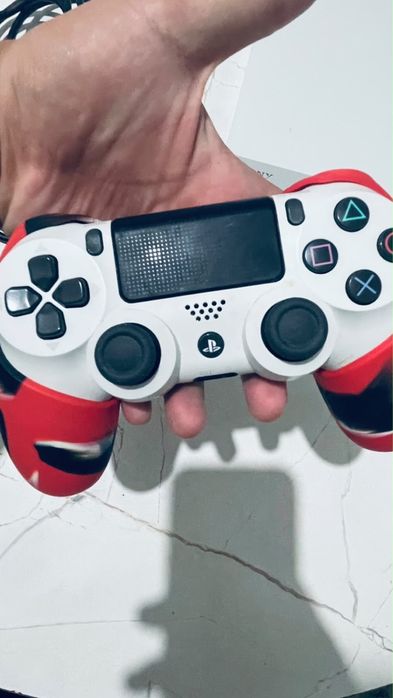 PlayStation 4 Pro (PS4 Pro)
