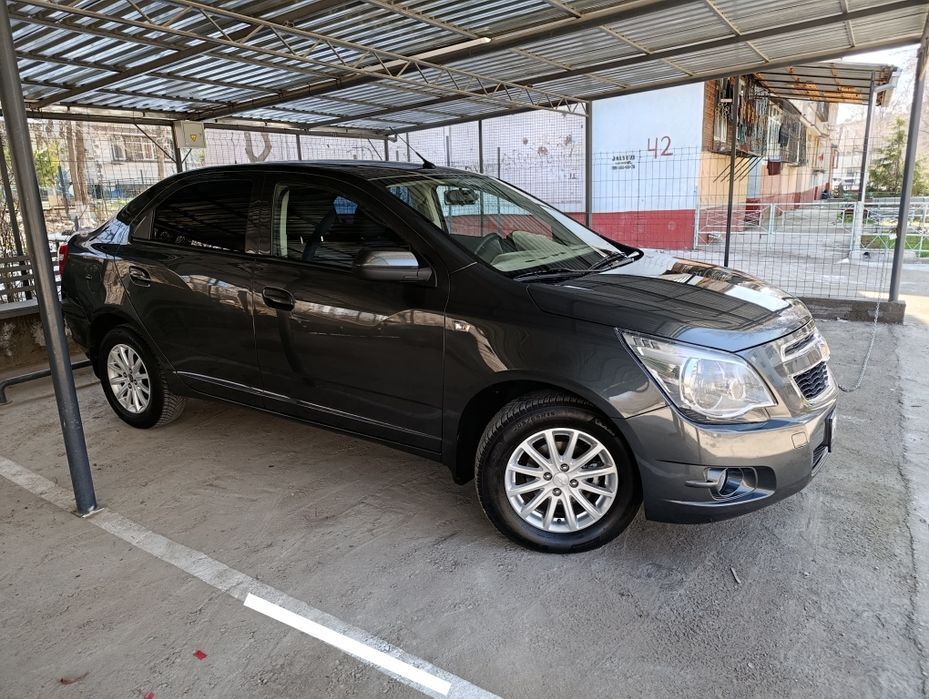 Продаётся автомобиль кобальт