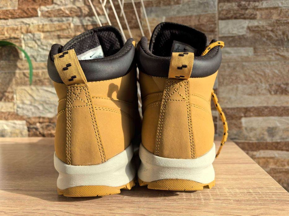 Зимни обувки nike manoa leather