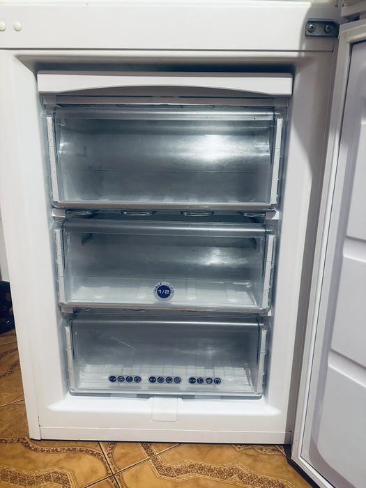 Combina frigorifica Whirlpool