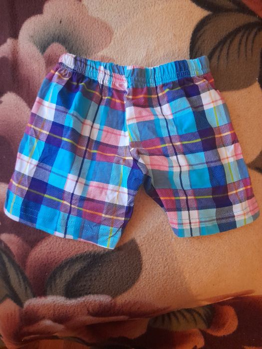 Продаю шортики на ребёнка 3-6 лет