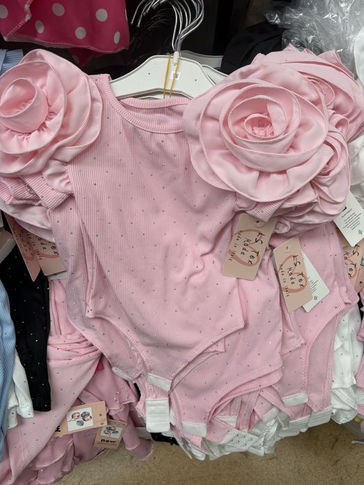 Vand set fetite body cu blugi si curea